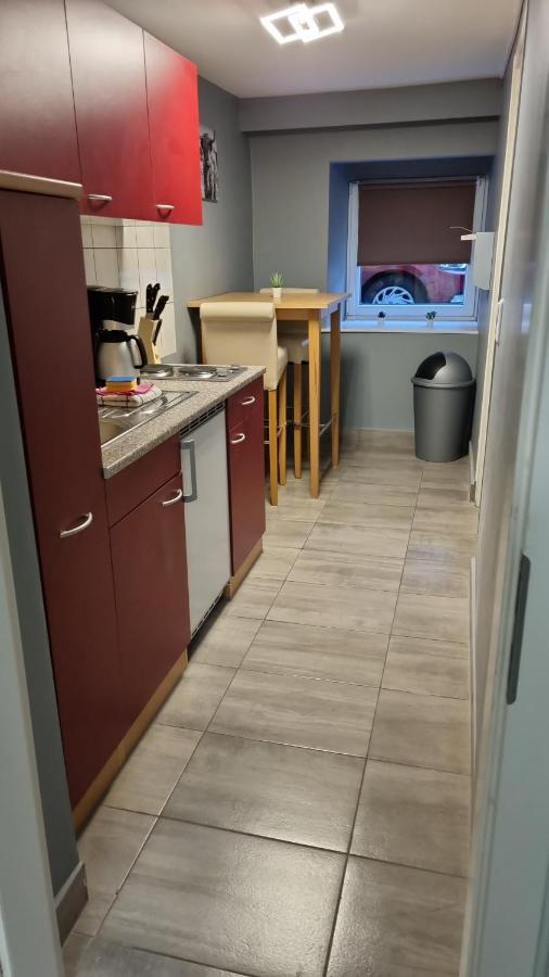 Apartment 4 *